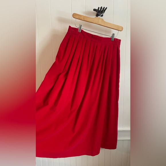 RARE The Eagle’s Eye Vintage Red Corduroy A-Line Skirt. 30” Waist - Picture 5 of 7